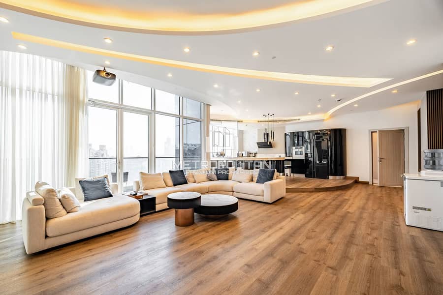 Luxurious Upgrades | Furnished | Beach Access