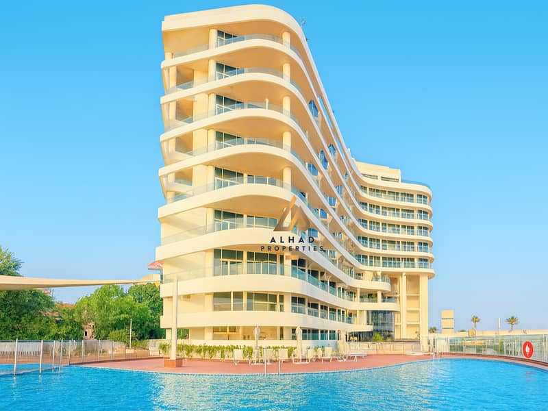 Luxurious Waterfront Living | Beach Front | Palm