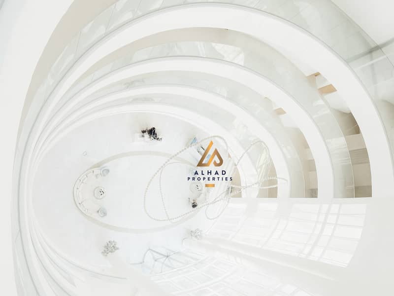 Luxurious Waterfront Living | Beach Front | Palm - Image 15