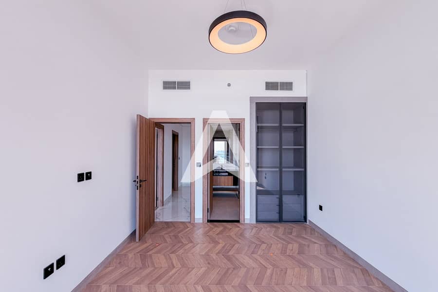 Brand New | Great Quality | Amazing Location | Big Sizes - Image 6