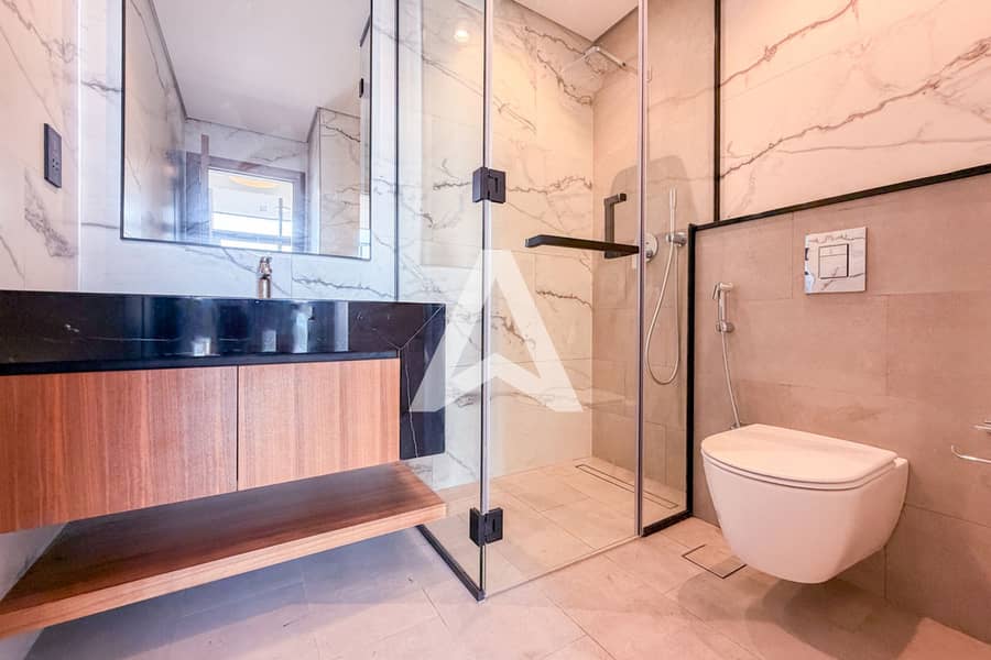 Brand New | Great Quality | Amazing Location | Big Sizes - Image 8