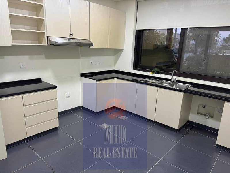 Spacious 3 Bedroom Villa/Rock Wood/Damac Villas/Price Negotiable