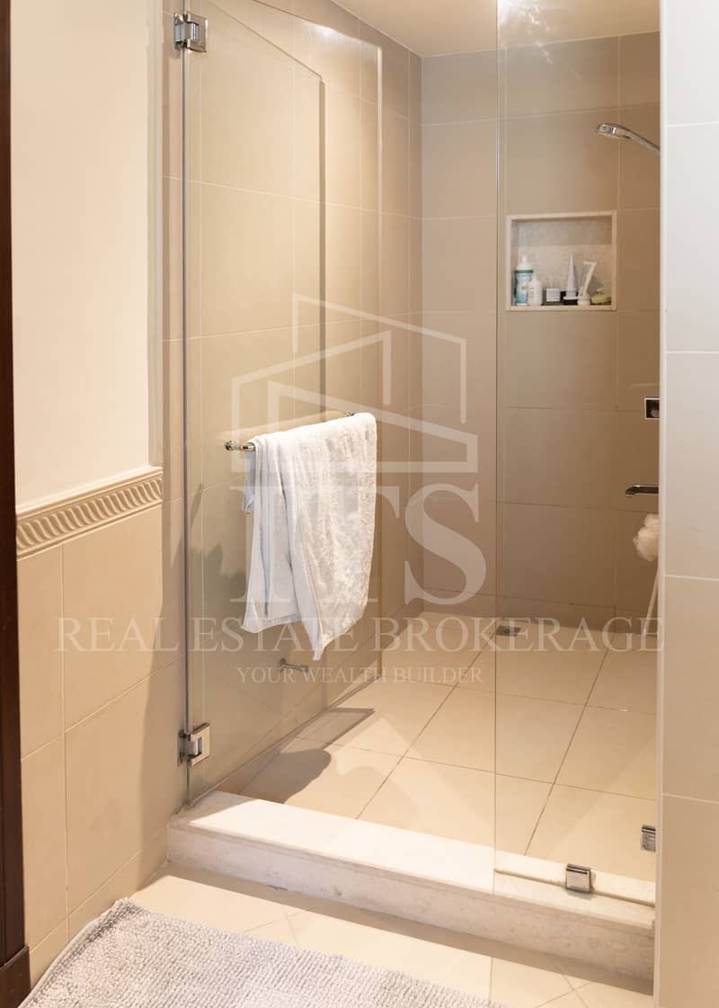 5 BEDROOM VILLA | FULLY FURNISHED | NEGOTIABLE - Image 39