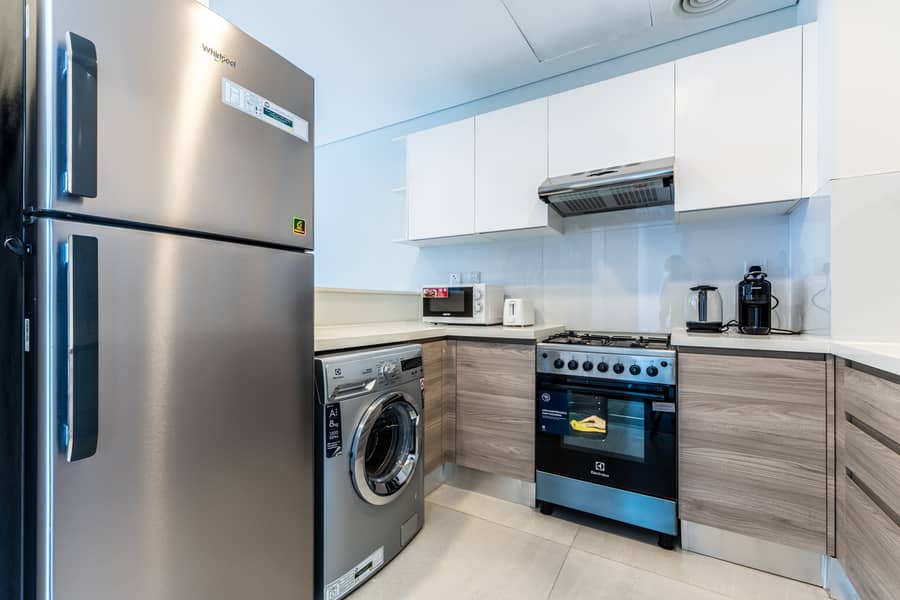 11 Kitchen 2. jpg