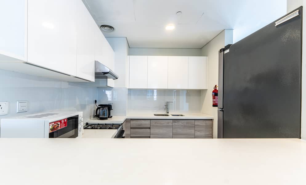 12 Kitchen 4. jpg