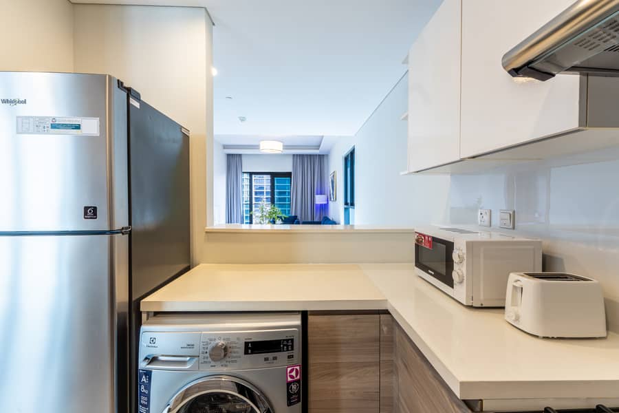 13 Kitchen 3. jpg