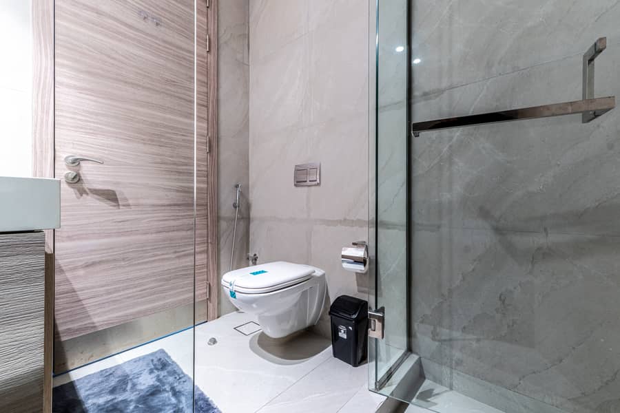 17 Washroom 2. jpg