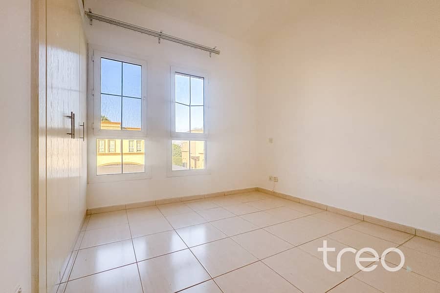 Lake View | Upgraded Kitchen | End Unit - Image 6