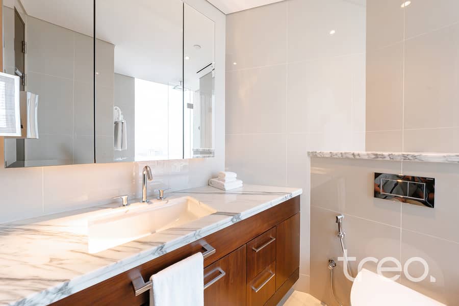 Burj Khalifa View | Exclusive | Vacant - Image 11