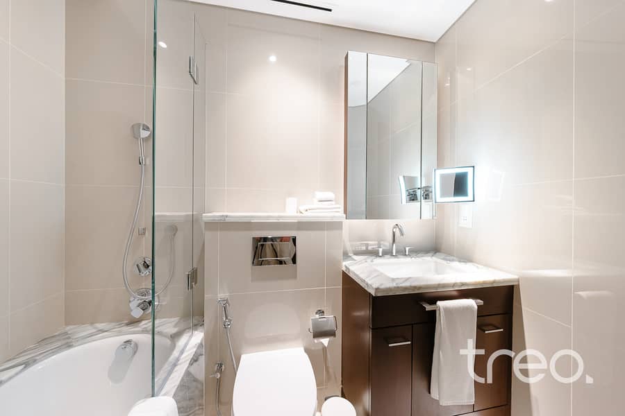 Burj Khalifa View | Exclusive | Vacant - Image 15