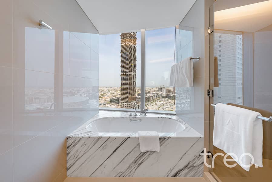 Burj Khalifa View | Exclusive | Vacant - Image 21