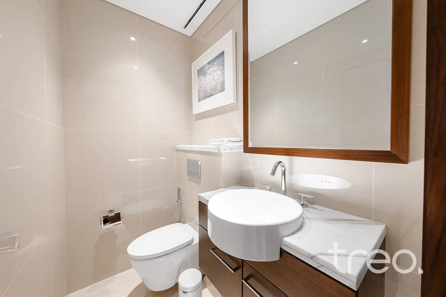 Burj Khalifa View | Exclusive | Vacant - Image 24