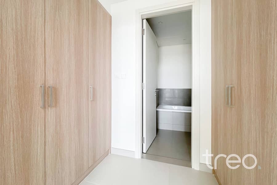 Single Row | Brand New | Green Belt View - Image 15