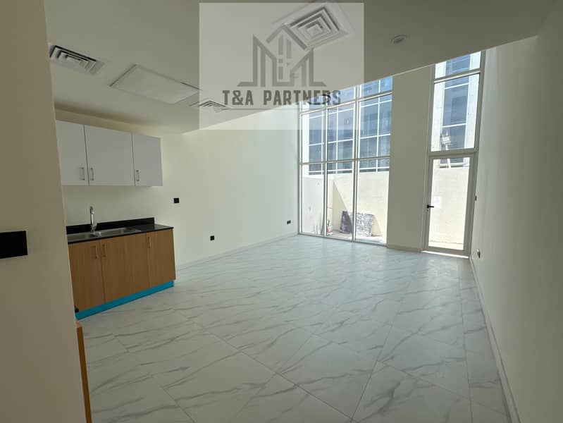 Spacious Verdana Villa in Dubai Investment Park - Image 6