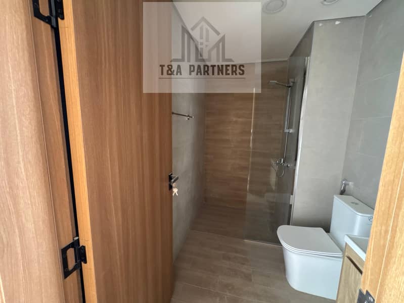 Spacious Verdana Villa in Dubai Investment Park - Image 14