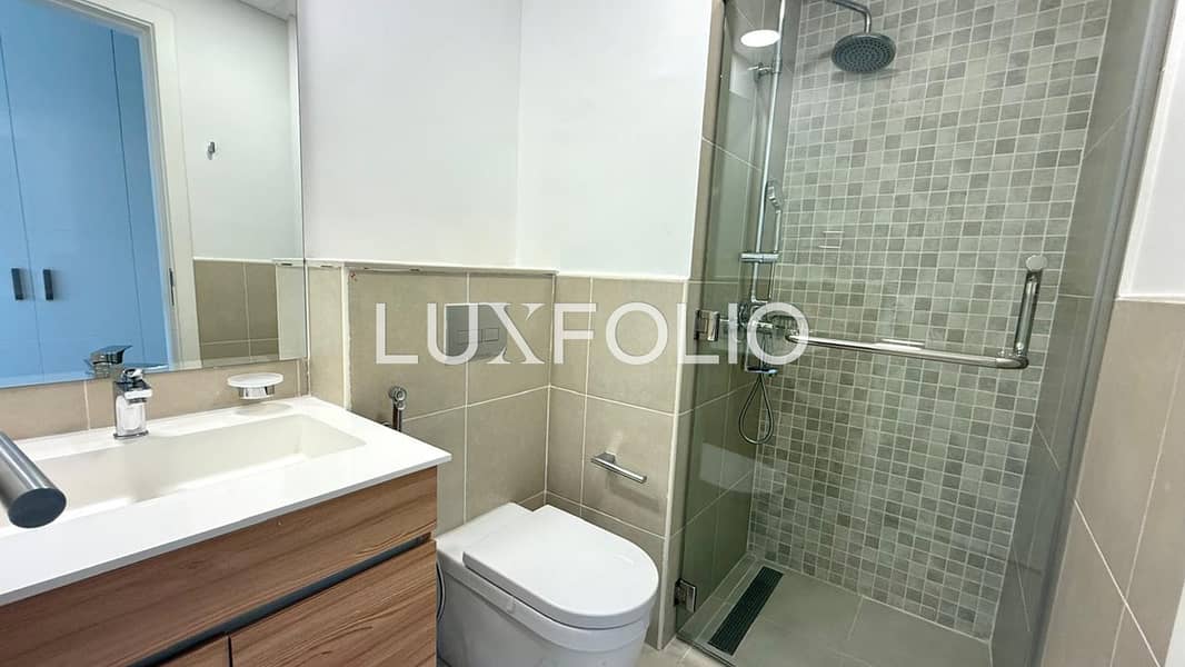 Golf View | Unfurnished | Vacant - Image 10