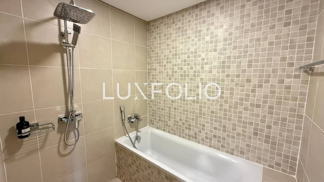 Golf View | Unfurnished | Vacant - Image 12