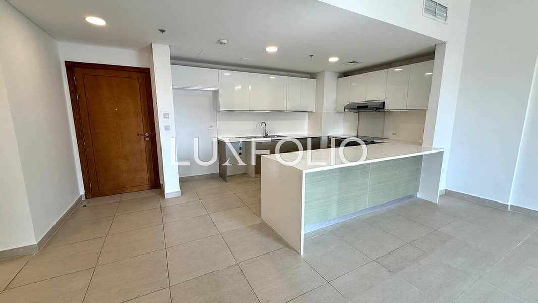 Golf View | Unfurnished | Vacant - Image 17