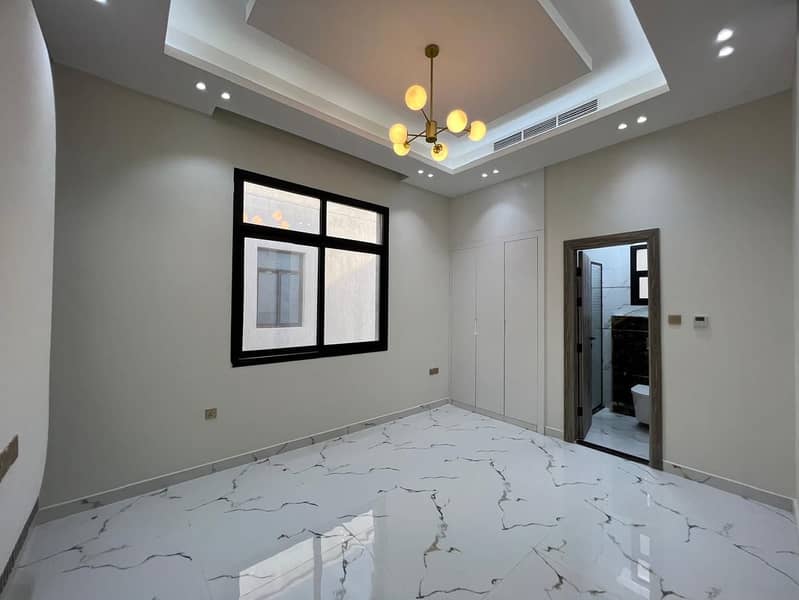 10 350ebc91-f68f-4c0b-a930-71c183231f4f. jpg