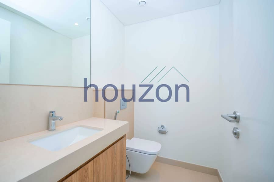 Brand New 2BR| Full Burj Khalifa View | Best Price - Image 10