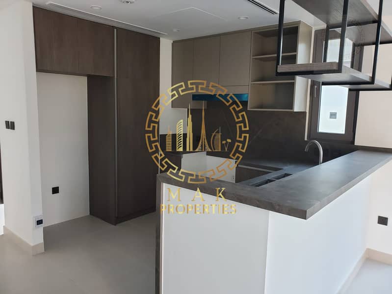 Elegant 4-Bed Villa | Single Row |Ready to Move Brand New - Image 6