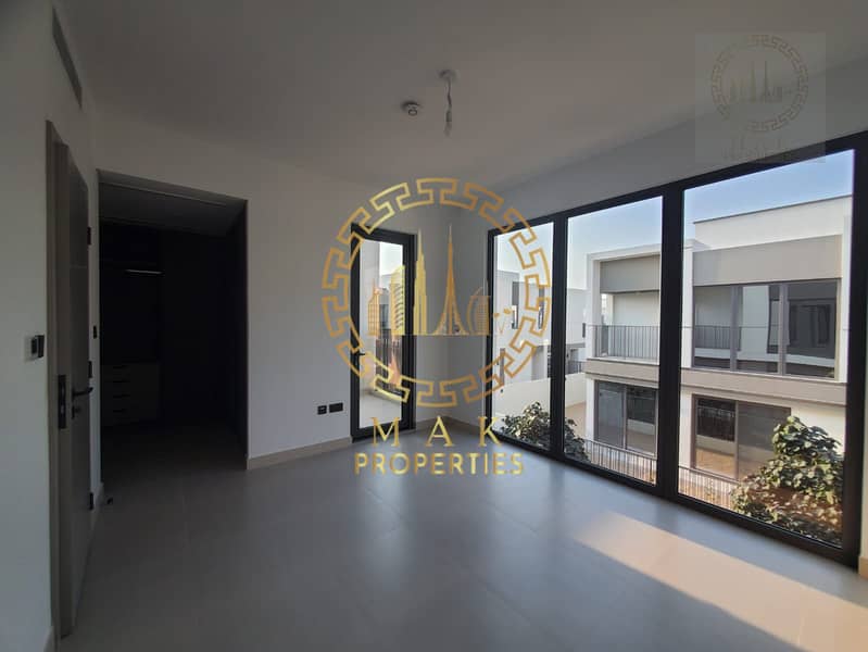 Elegant 4-Bed Villa | Single Row |Ready to Move Brand New - Image 15