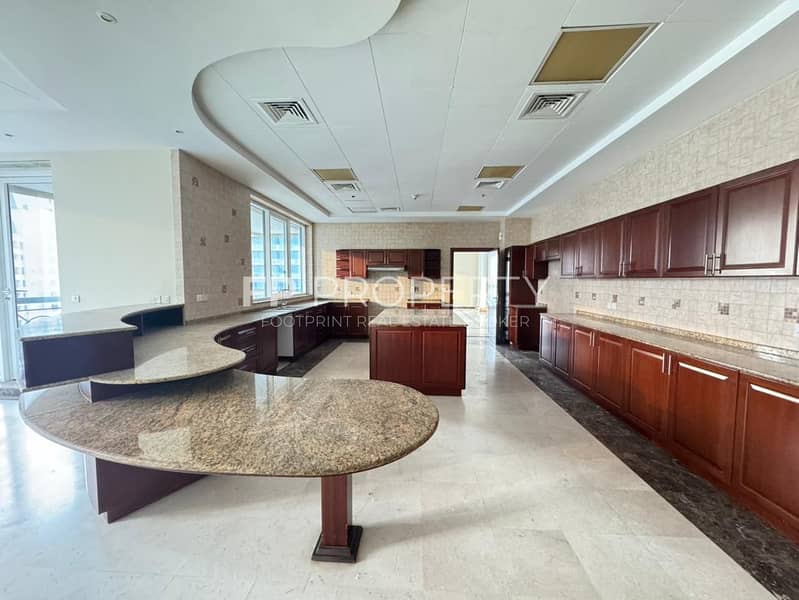 Luxury 5 Bedroom Apartment | High Floor | Full Sea View | Vacant