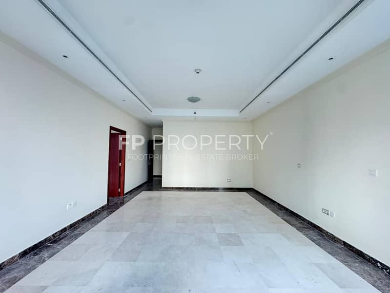 Luxury 5 Bedroom Apartment | High Floor | Full Sea View | Vacant - Image 8
