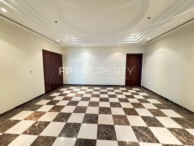 Luxury 5 Bedroom Apartment | High Floor | Full Sea View | Vacant - Image 11