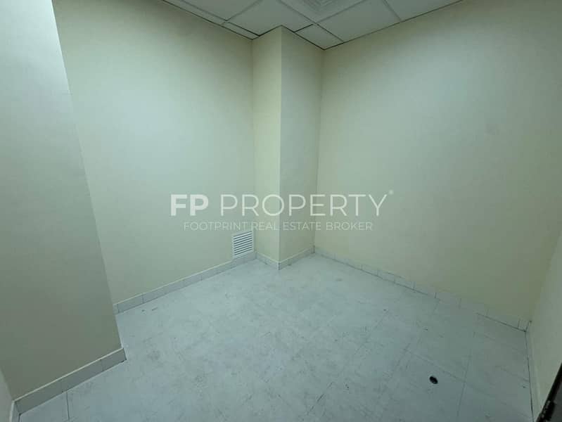 Luxury 5 Bedroom Apartment | High Floor | Full Sea View | Vacant - Image 24