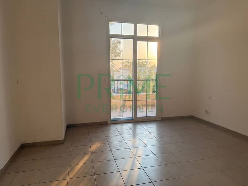 Spacious | Vacant| Prime Location - Image 14