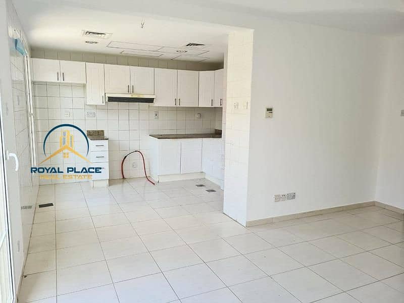 SINGAL ROW | PARK&POOL BACKING | SPECIOUS