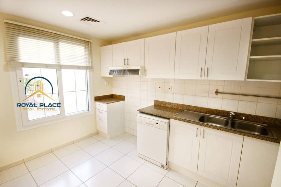 SINGAL ROW | PARK&POOL BACKING | SPECIOUS - Image 6