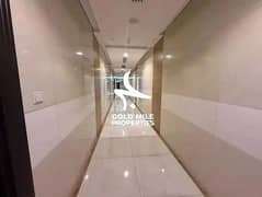 شقة في بناية بدري 22،البرشاء 1،البرشاء 3 غرف 145000 درهم - 13546147