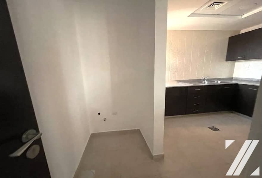 Well Maintained | Spacious 3 Beds | Community Living - Image 7