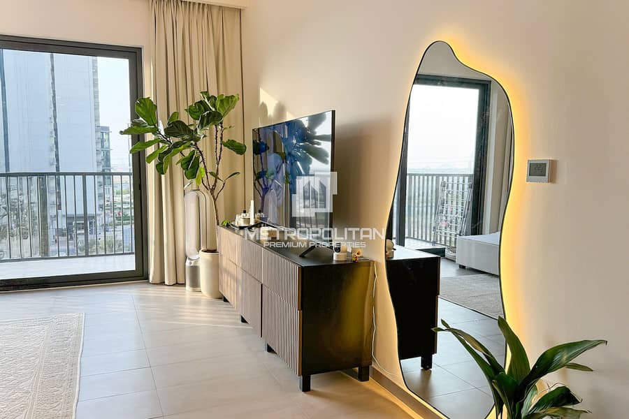 Middle Floor | Community View | Vacant on Transfer - Image 6