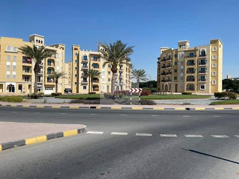 1 Bedroom Apartment for Rent in Emirates Cluster – Spacious Layout with Balcony
