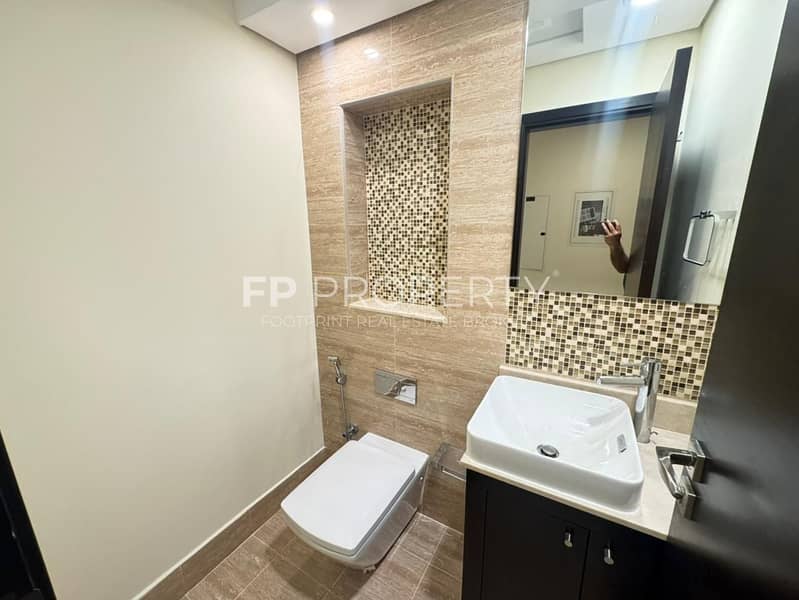 Luxury 3 Bedroom Furnished| Maids Room | Downtown - Image 7