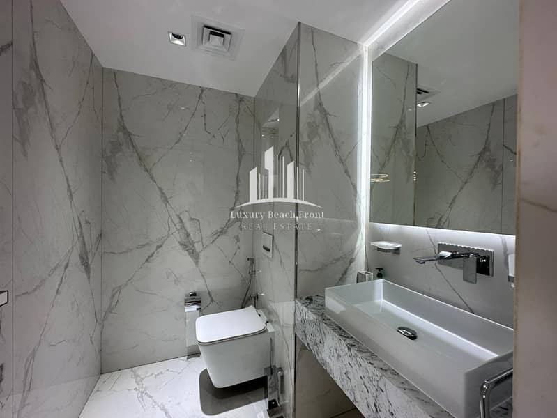 Upgraded | Marina View | High floor - Image 11