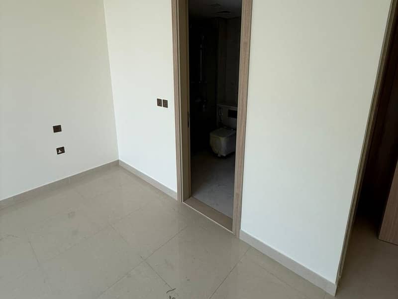 11 WhatsApp Image 2025-11-29 at 12.36. 49. jpeg