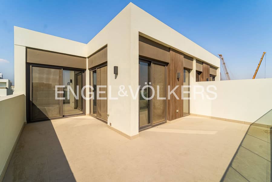 Three Floors | Single Row | Vacant - Image 19