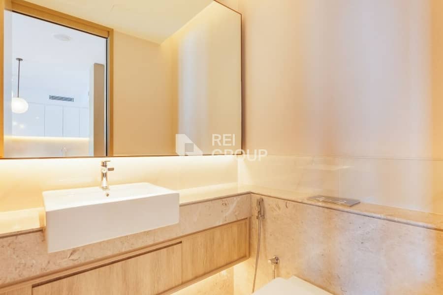 5*Hotel Served I Burj Khalifa View I Vacant - Image 10