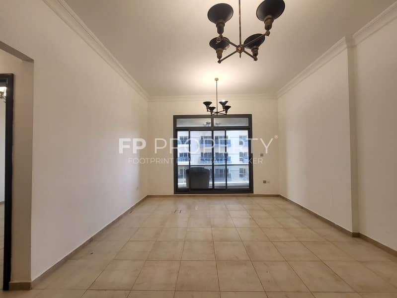 Chiller Free | Huge Layout | Spacious - Image 7