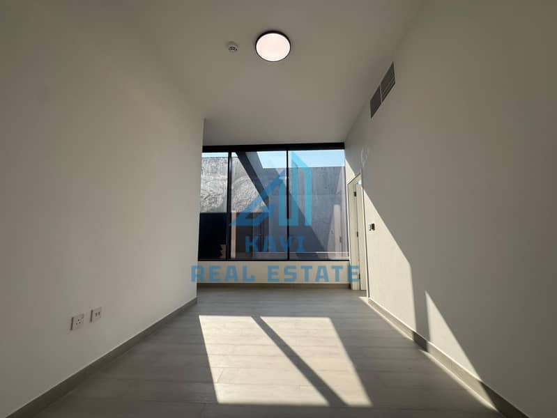 Lavish 5BR Villa | Landscaped Garden || Private Pool || Majlis - Image 23