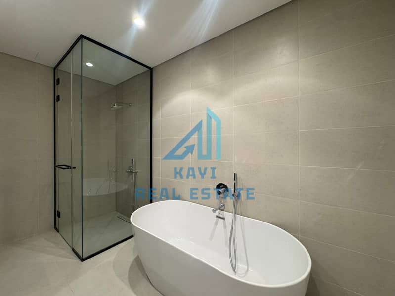 Lavish 5BR Villa | Landscaped Garden || Private Pool || Majlis - Image 27