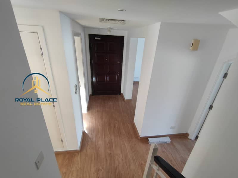 LUSH GREEN GARDEN / UPGRADED / FULL LAKE VIEW / 4E