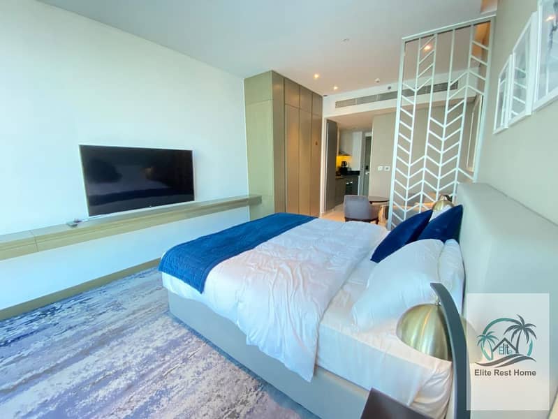 Luxury Fully Furnished Studio for Daily Rent in DAMAC Maison Prive | Canal Views, Modern Amenities, Prime Business Bay Location - Image 6