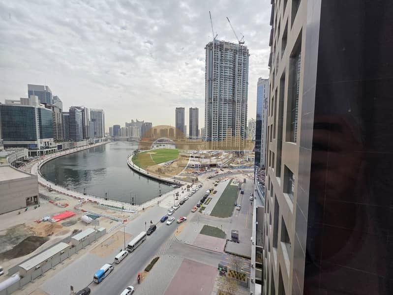 SPACIOUS UNIT | PRIME LOCATION | CANAL VIEWS