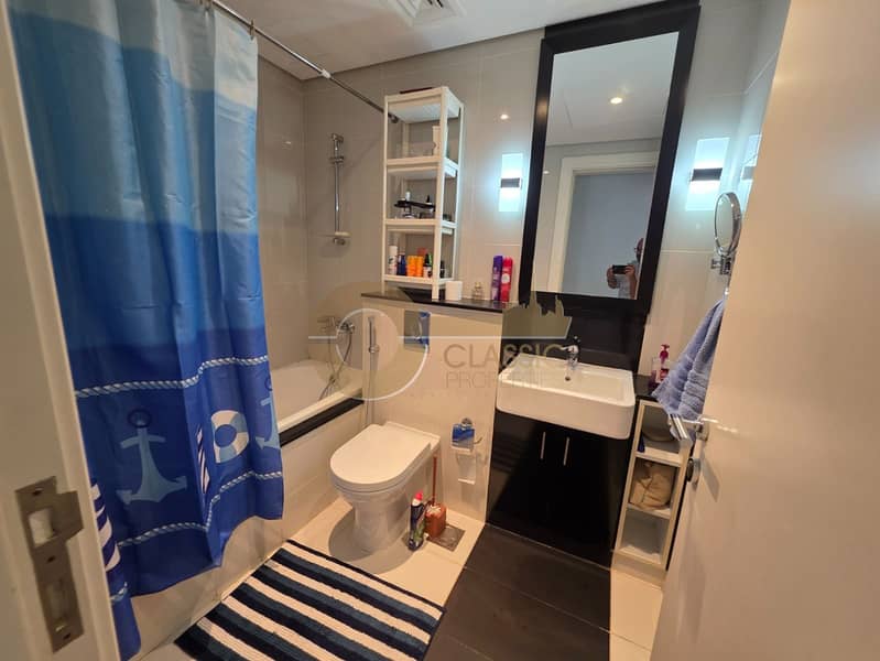 SPACIOUS UNIT | PRIME LOCATION | CANAL VIEWS - Image 15