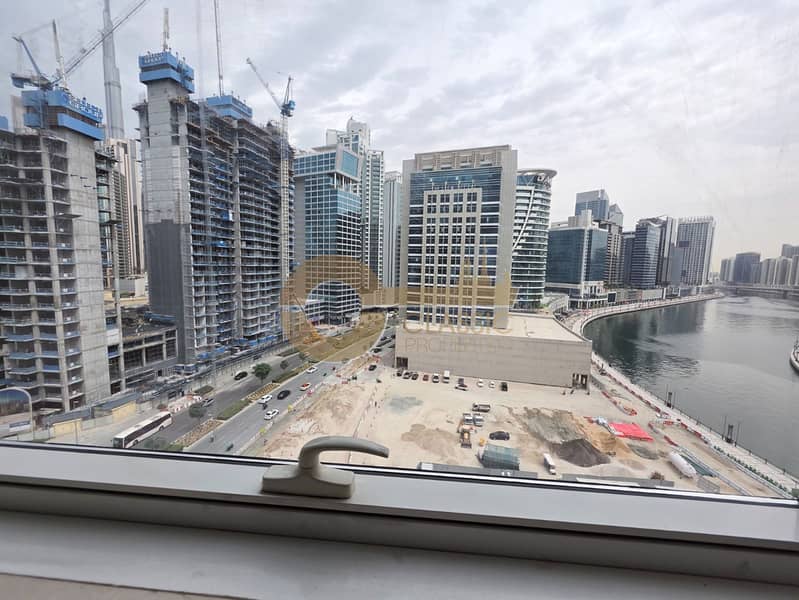 SPACIOUS UNIT | PRIME LOCATION | CANAL VIEWS - Image 16